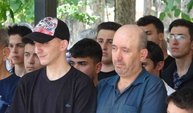 2 gencin hayatını kaybettiği motosiklet kazasından geriye yakınlarının gözyaşı kaldı