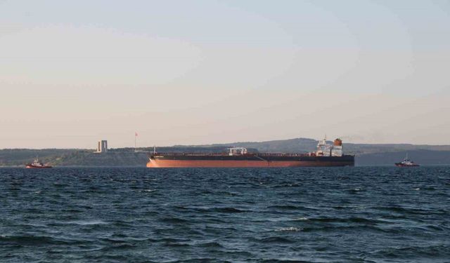 Çanakkale Boğazı’nda gemi makine arızası yaptı