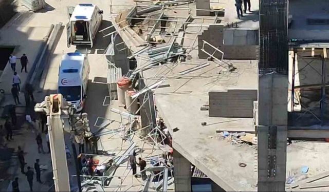 Elazığ’da inşaatın iskelesi çöktü: 2 işçi yaralandı