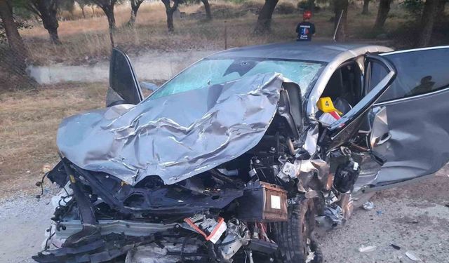 İzmir’de zincirleme trafik kazası: 5 ölü, 2 yaralı