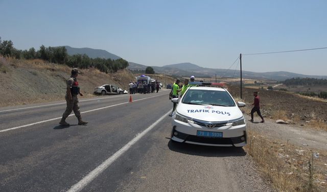 Kilis-Hatay  yolunda çift taraflı kaza: 8 yaralı