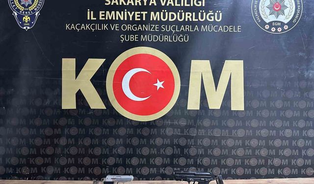 Sakarya’da silah kaçakçılığına darbe: Çok sayıda silah ve mühimmatı ele geçirildi, 4 gözaltı