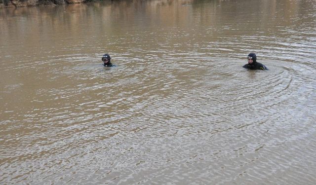 Şanlıurfa’da kanala giren 1’i çocuk 2 kişi kayboldu