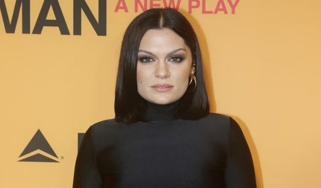 Dünyaca ünlü İngiliz şarkıcı Jessie J kansere yakalandı!
