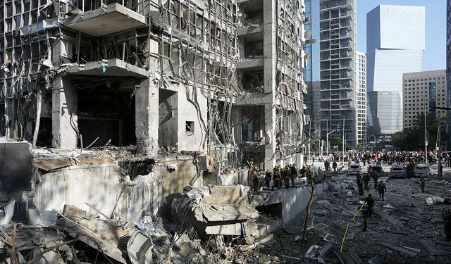 İran’da saldırılarda ölü sayısı 787’ye yükseldi