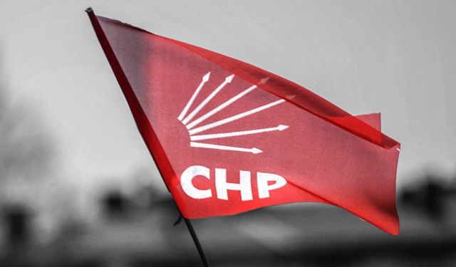 Kurultay davasının ertelenmesine CHP'li isimlerden art arda tepki!