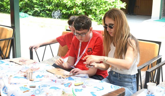 Ada Campıng otizmli bireyler ve ailelerini ağırladı