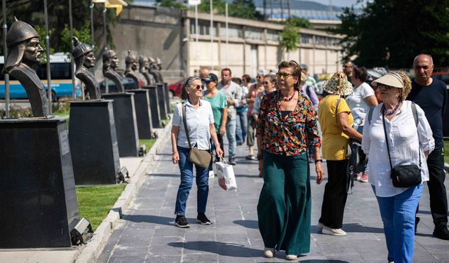 Bornova’da çınarlarla kültür ve doğa yolculuğu
