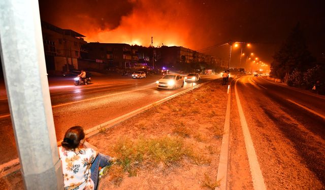 İzmir kabus yaşıyor... Gözyaşlarıyla izliyorlar...