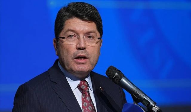 Adalet Bakanı Tunç, CHP'li belediyeleri hedef alan operasyonlara sahip çıktı