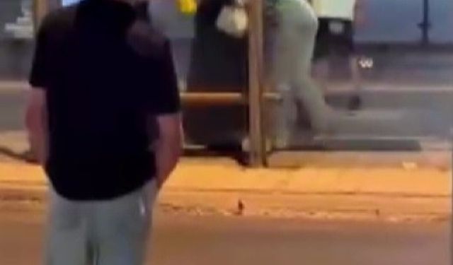 Genç kızların kavgası kameraya yansıdı