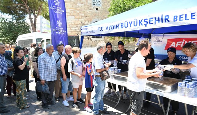 Aydın Büyükşehir Belediyesi'nden aşure ikramı
