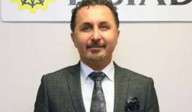İZSİAD, Başkan Cengiz’in arkasında