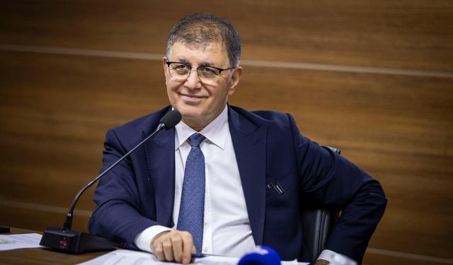İzmir’de su tarifesi değişiyor! Tugay'dan mesaj: İhtiyaçtan fazla tüketimi ucuz yapmayacağız