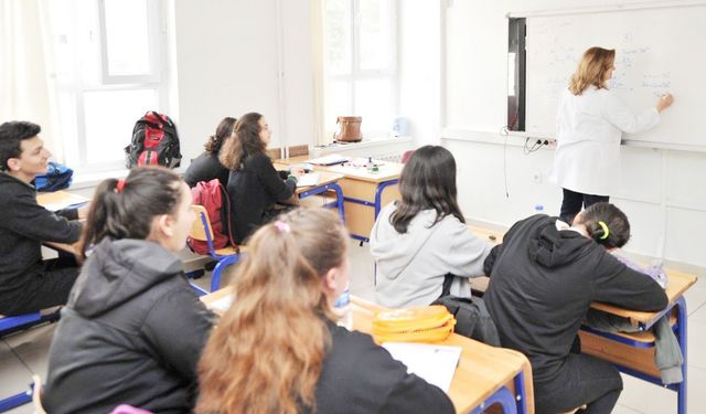 Liseli Gençler Ölümle Oynadı: Şaka Az Daha Can Alıyordu!