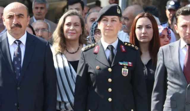 Türkiye'nin ilk kadın paşası: Gülden Mat Şakir tuğgeneralliğe terfi etti