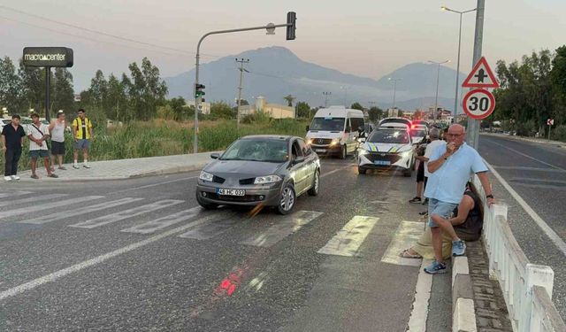 Kadına çarptıktan otomobille üzerinden geçmeye kalkan sürücü tutuklandı
