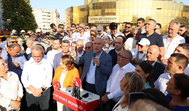 Aydın'da CHP'lilerden ayakkabılarla miting: Topuklu isyan!