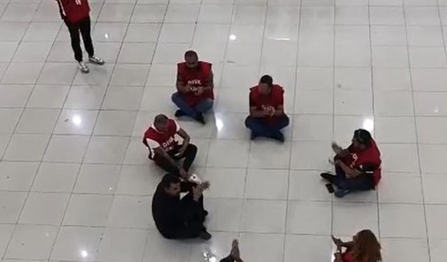 Karabağlar’da maaş isyanı...Çalışanlardan alkışlı protesto!