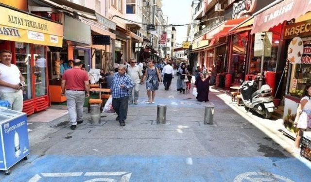 Kemeraltı esnafından Konak Belediyesi’nin zamlarına sert tepki