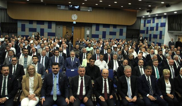 Bakan Şimşek, İzmir'de iş dünyasıyla buluştu