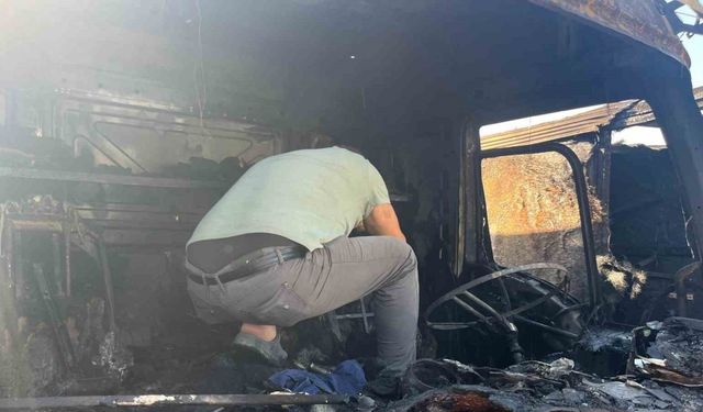 İzmir’de tır garajında yangın çıktı