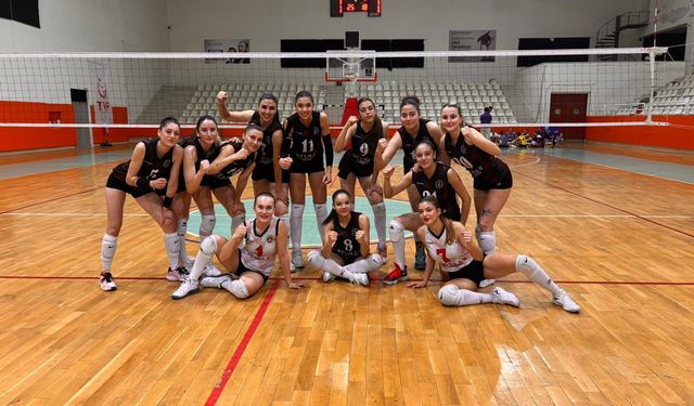 Turgutlu Belediyespor Kadın Voleybol Takımı 5’te 5 yaptı