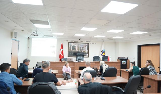Turgutlu Belediyesinden personele ilk yardım eğitimi