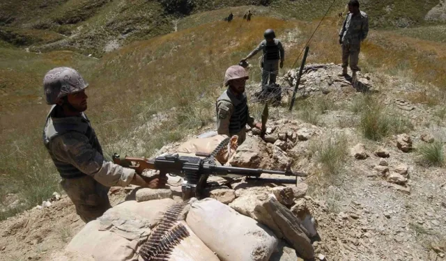 Pakistan ve Afganistan arasındaki ateşkes uzatıldı