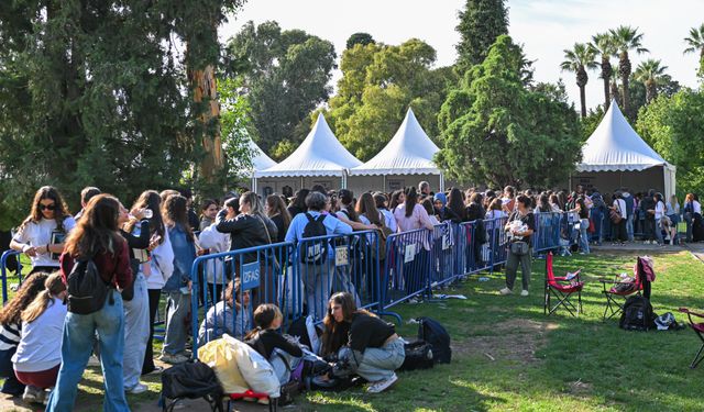 İZKİTAP'ta edebiyat şöleni sürüyor