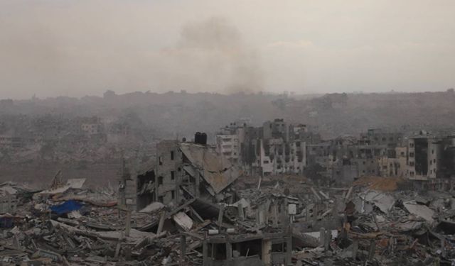 İsrail ateşkese rağmen Gazze’yi bombaladı!