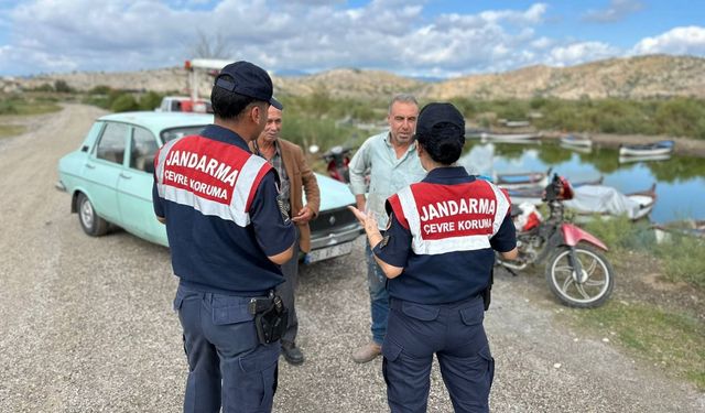 Bafa Gölü’nde çevre bilinci için jandarma devrede