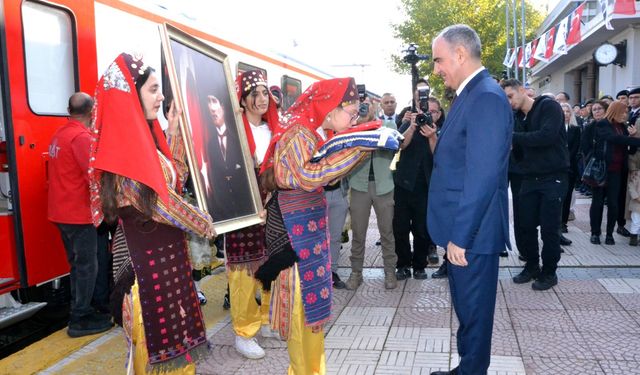 Atatürk’ün Manisa Ziyaretinin 100. Yılı Kutlandı