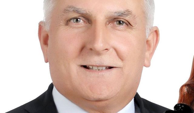 KKTC’de Gürlek, Tatar lehine adaylıktan çekildi