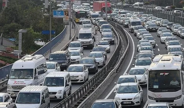 İzmir'de trafiğe kapanacak yollar belli oldu