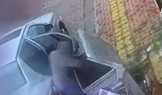 Çöp Konteynerinde 4 Kişi Yasaklı Maddeyle Yakalandı