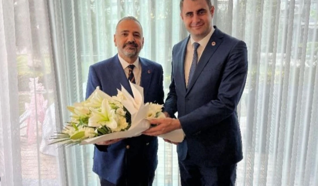 İzmir'de CHP'den ev hapsinde devir teslim!