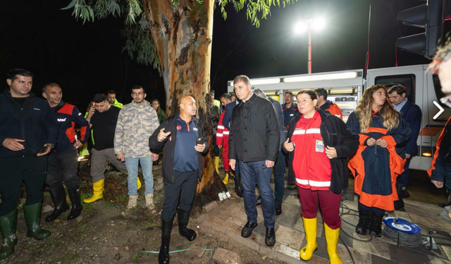 Başkan Tugay sel bölgesinde incelemelerde bulundu