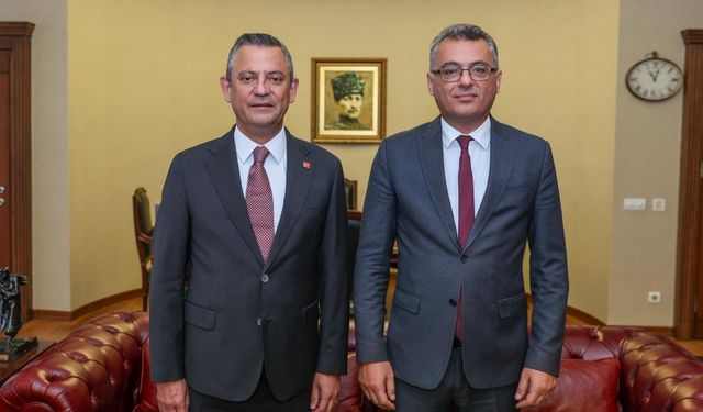 Özel'den KKTC'nin yeni Cumhurbaşkanı Erhürman'a tebrik