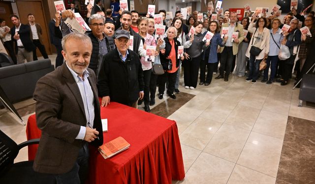Gazeteci Yavuz Oğhan Manisalılarla buluştu