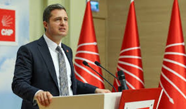 Deniz Yücel'den AKP sözcüsü Çelik'e sert yanıt!