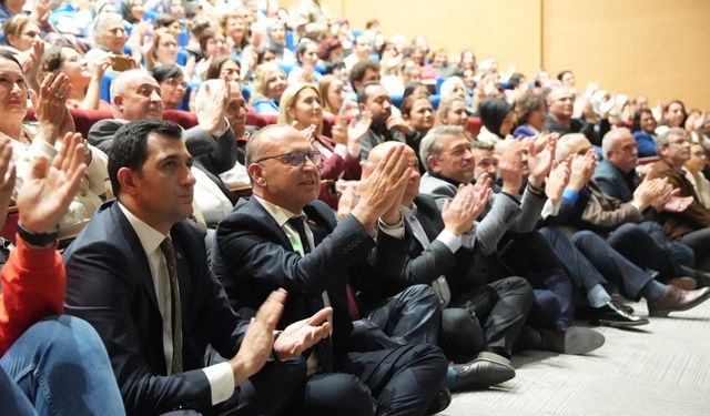 Turgutlu'daki Kış Konseri'nde salon doldu taştı