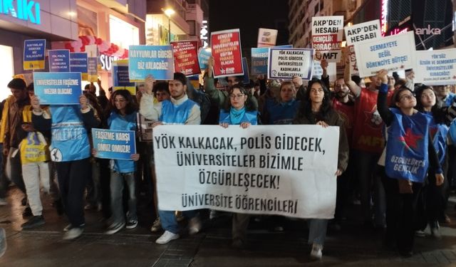 İzmir'de öğrencilerin YÖK protestosu...