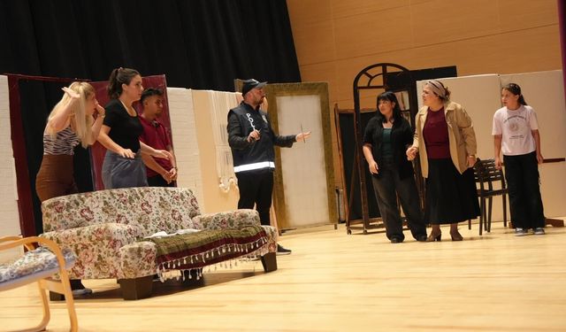 Turgutlu'nun Yetişkin Tiyatro Ekibi sahne alacak