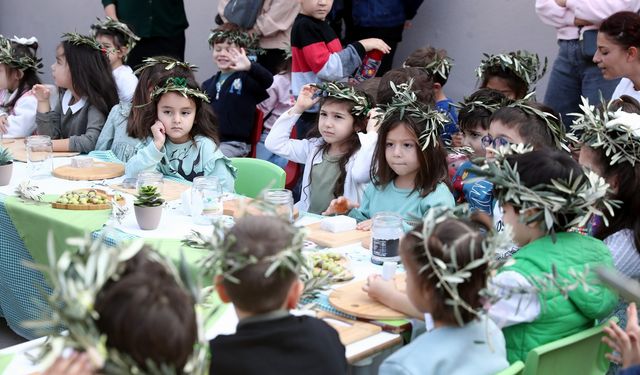 Şakran’da minik eller zeytinle buluştu