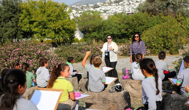 Çocuklar arkeoloji ve sanatla buluştu