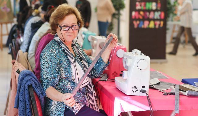 Bucalı kadınların emeği öğrencilere burs oldu