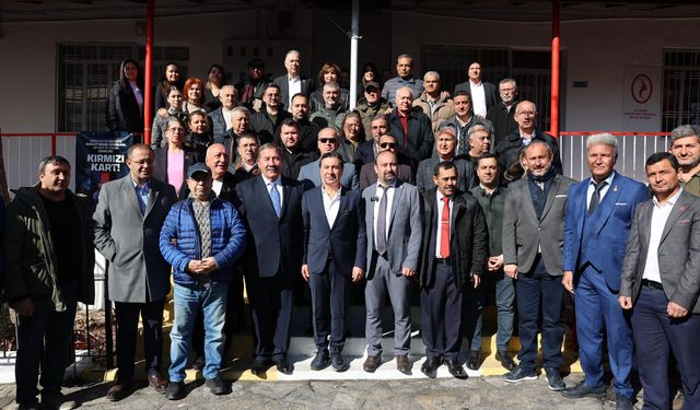 Büyükşehir muhtarlara özel yelek dağıtımına başladı