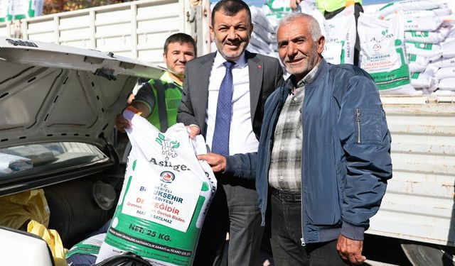 Büyükşehir üreticiye destek olmaya devam ediyor