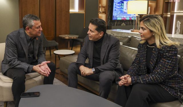 Özgür Özel Ahmet Özer ile bir araya geldi
